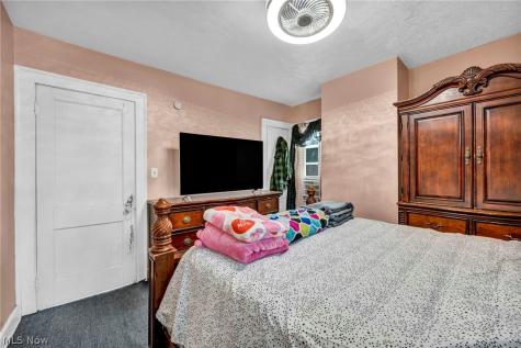 1742 Wayside Road Cleveland OH 44112