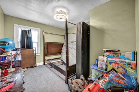 1742 Wayside Road Cleveland OH 44112