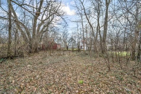 1742 Wayside Road Cleveland OH 44112