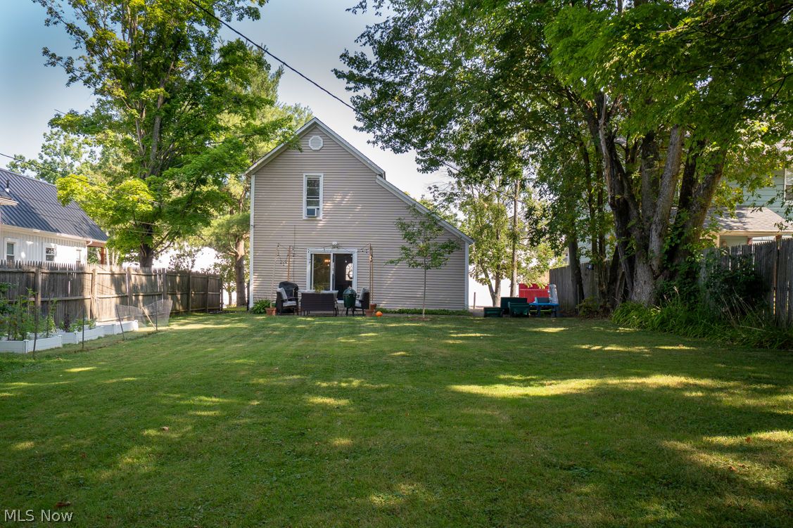 7135 Cedar Street Chagrin Falls OH 44022