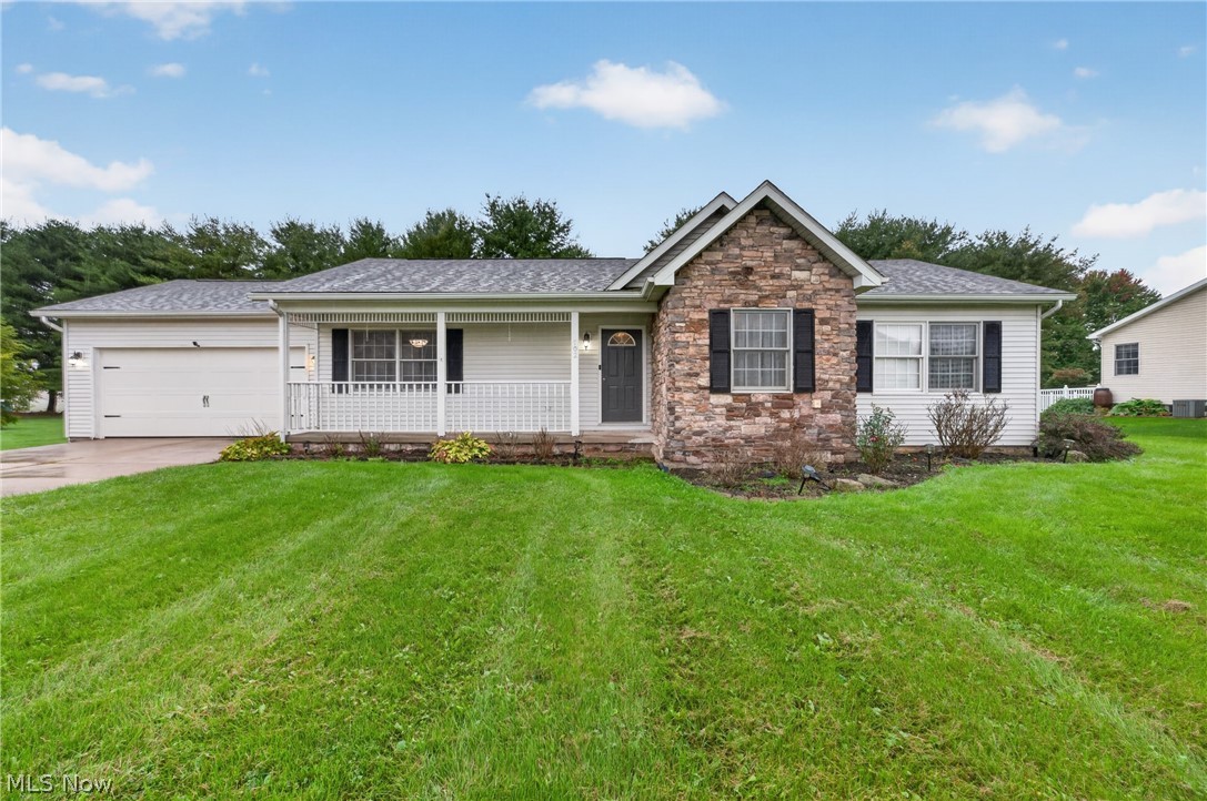 702 Willow Dale Street NW Bolivar OH 44612