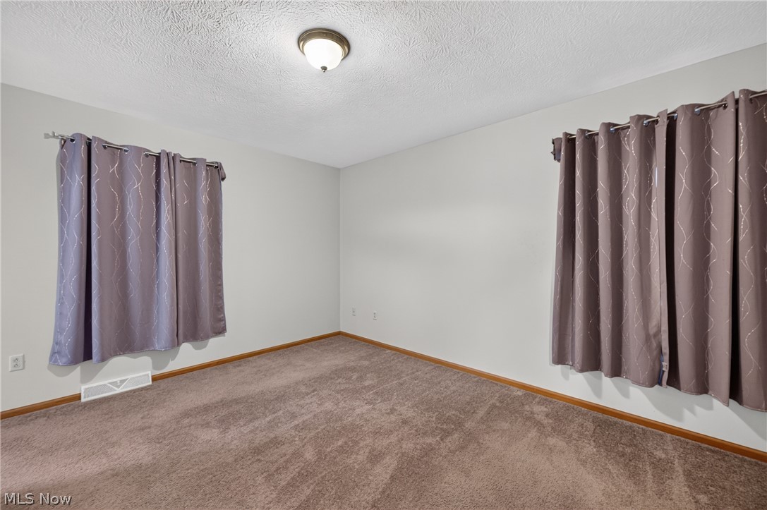 702 Willow Dale Street NW Bolivar OH 44612