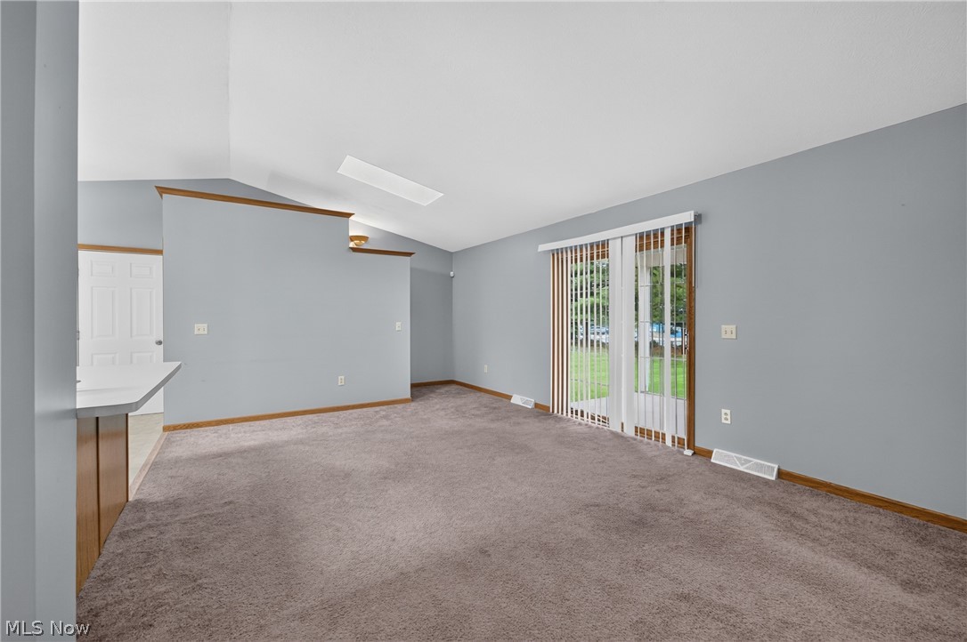 702 Willow Dale Street NW Bolivar OH 44612