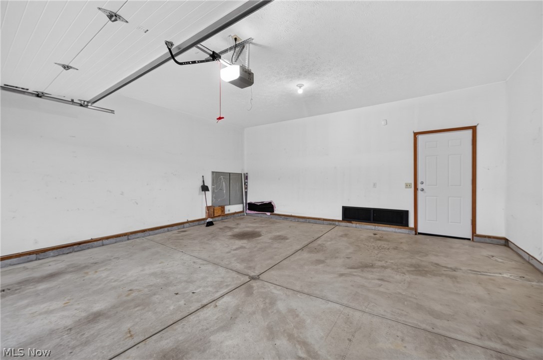 702 Willow Dale Street NW Bolivar OH 44612