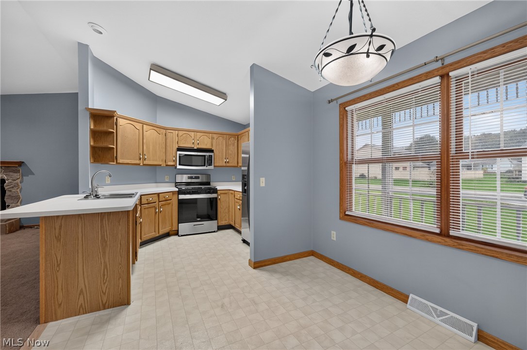 702 Willow Dale Street NW Bolivar OH 44612