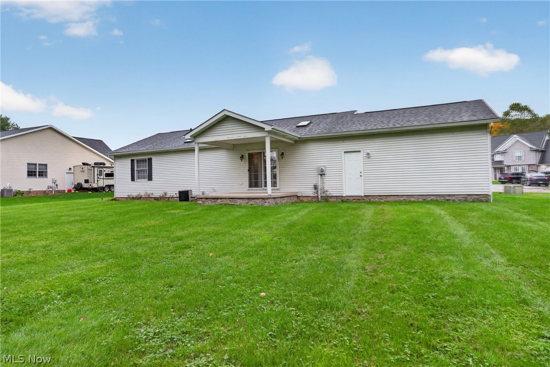 702 Willow Dale Street NW Bolivar OH 44612