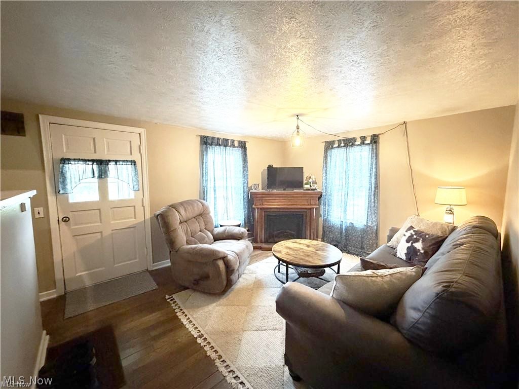 6819 State Route 46 Cortland OH 44410