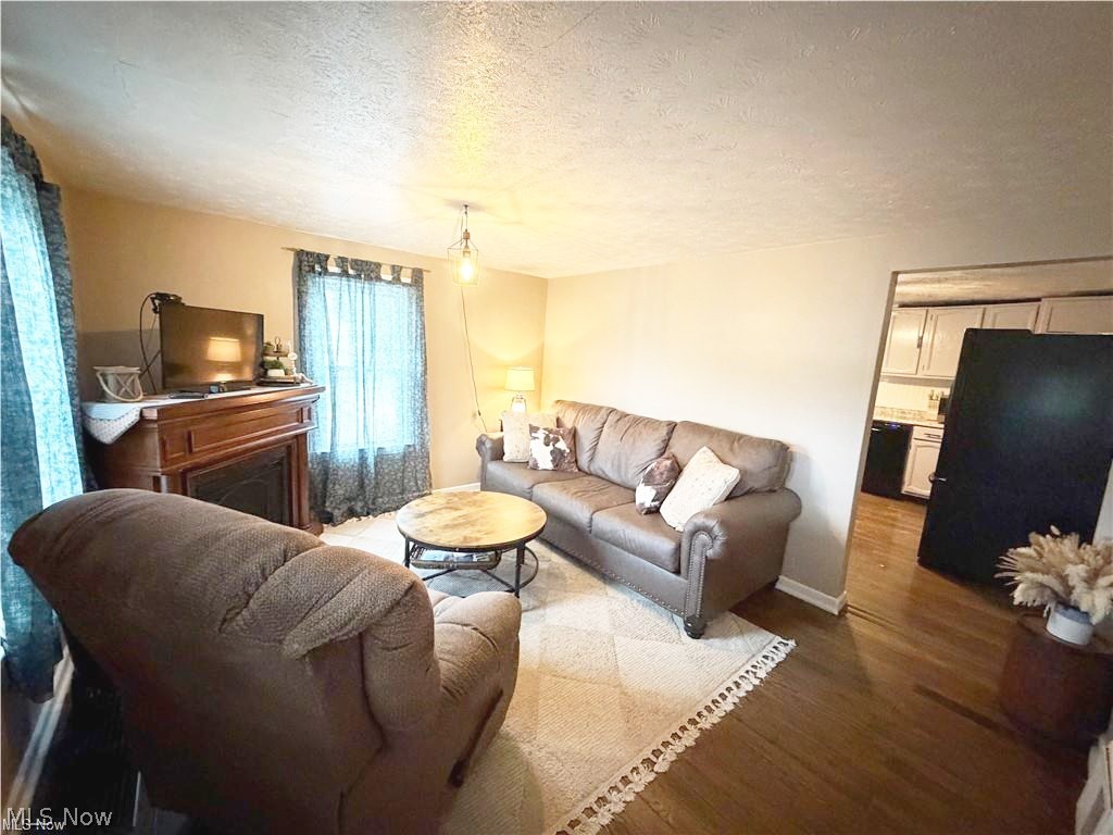 6819 State Route 46 Cortland OH 44410