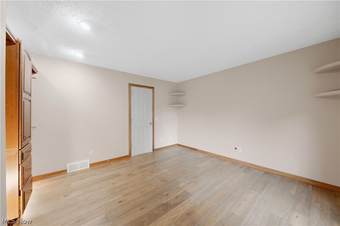 4727 Greenbriar Square NE Canton OH 44714