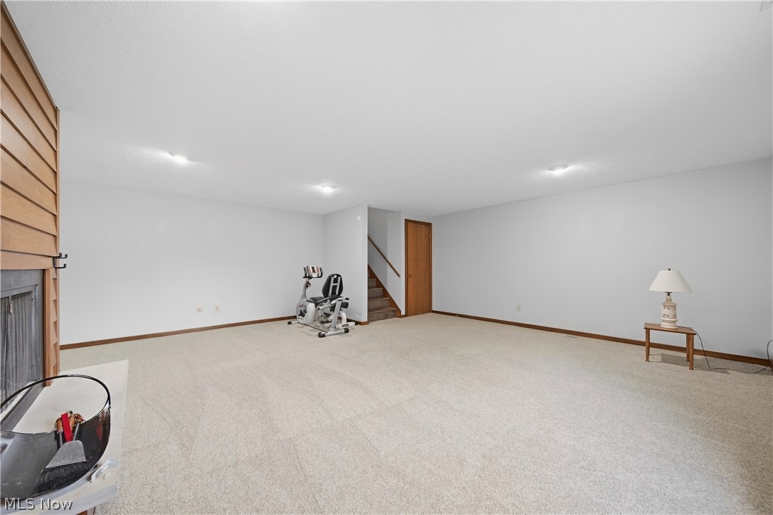4727 Greenbriar Square NE Canton OH 44714