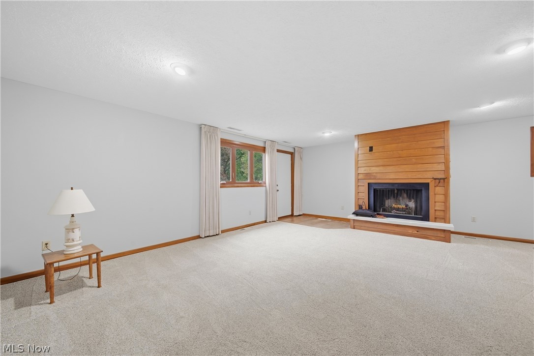 4727 Greenbriar Square NE Canton OH 44714