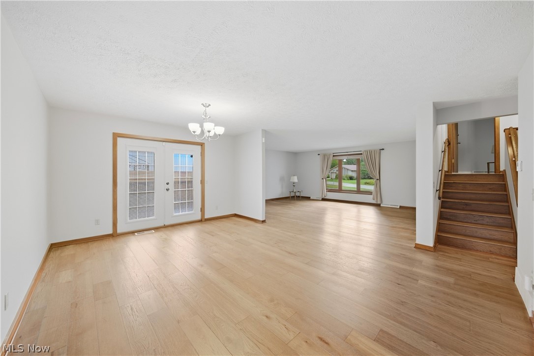 4727 Greenbriar Square NE Canton OH 44714