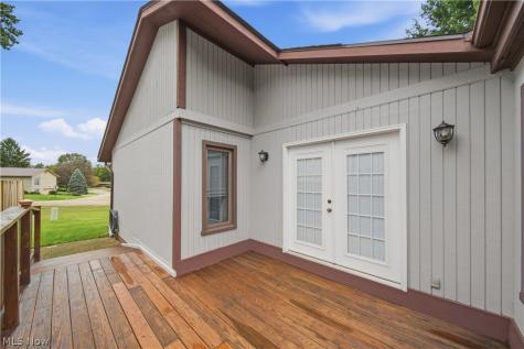 4727 Greenbriar Square NE Canton OH 44714
