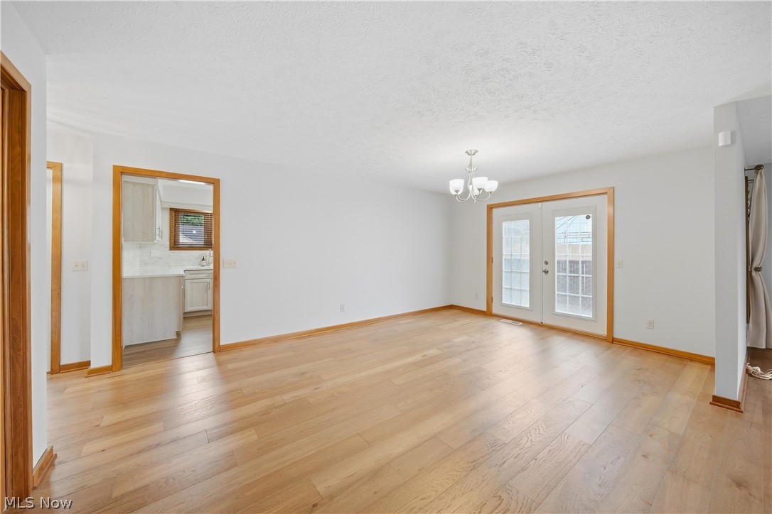 4727 Greenbriar Square NE Canton OH 44714