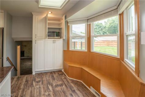 903 Glenwood Street SW North Canton OH 44720