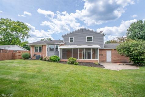 903 Glenwood Street SW North Canton OH 44720