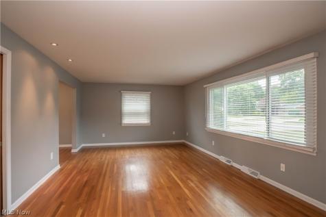 903 Glenwood Street SW North Canton OH 44720