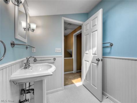 830 Monroe Avenue Cuyahoga Falls OH 44221