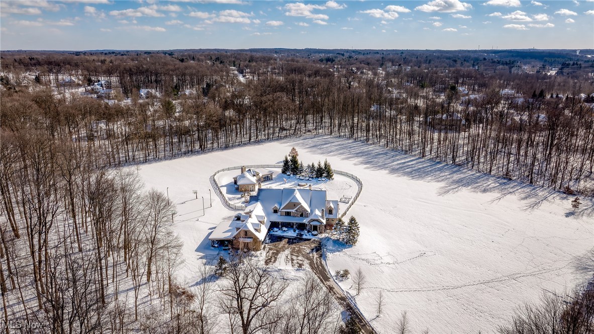 15675 Cothelstone Lane Chagrin Falls OH 44022