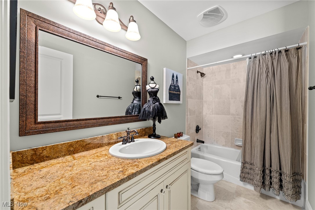 15675 Cothelstone Lane Chagrin Falls OH 44022