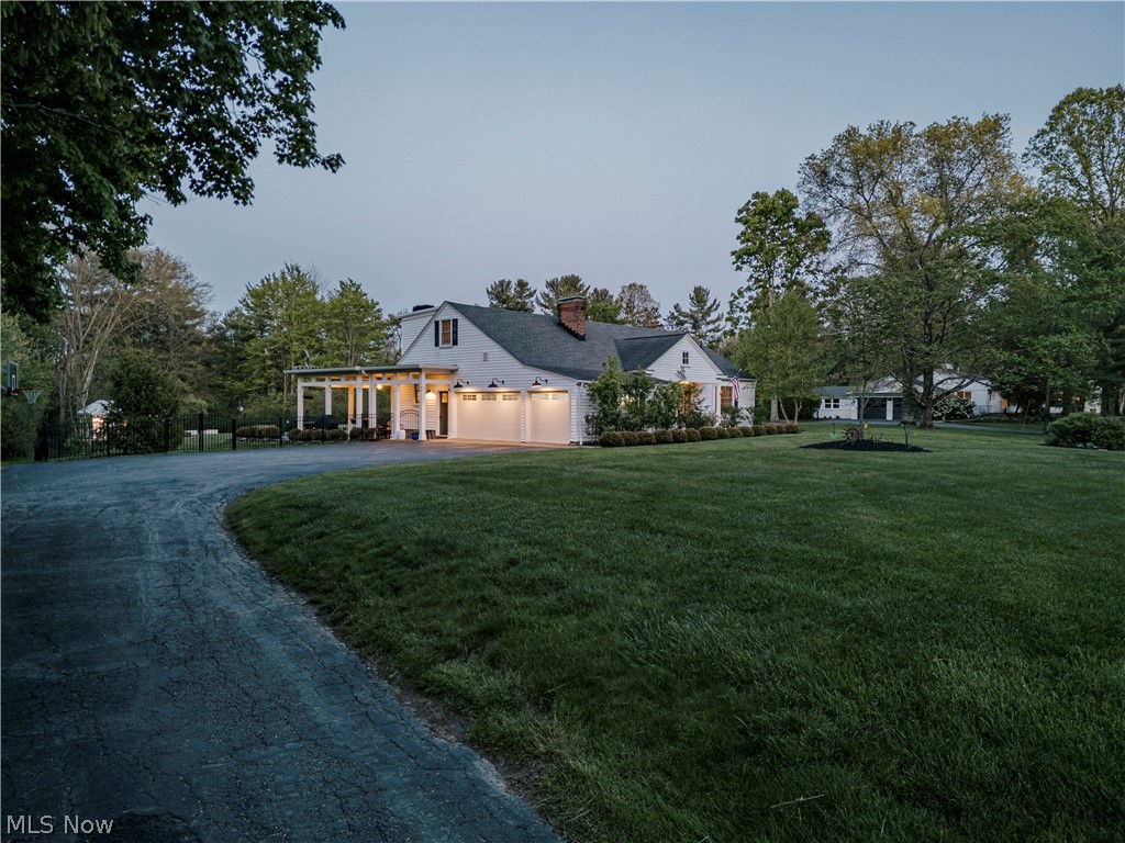 35 Murwood Drive Moreland Hills OH 44022