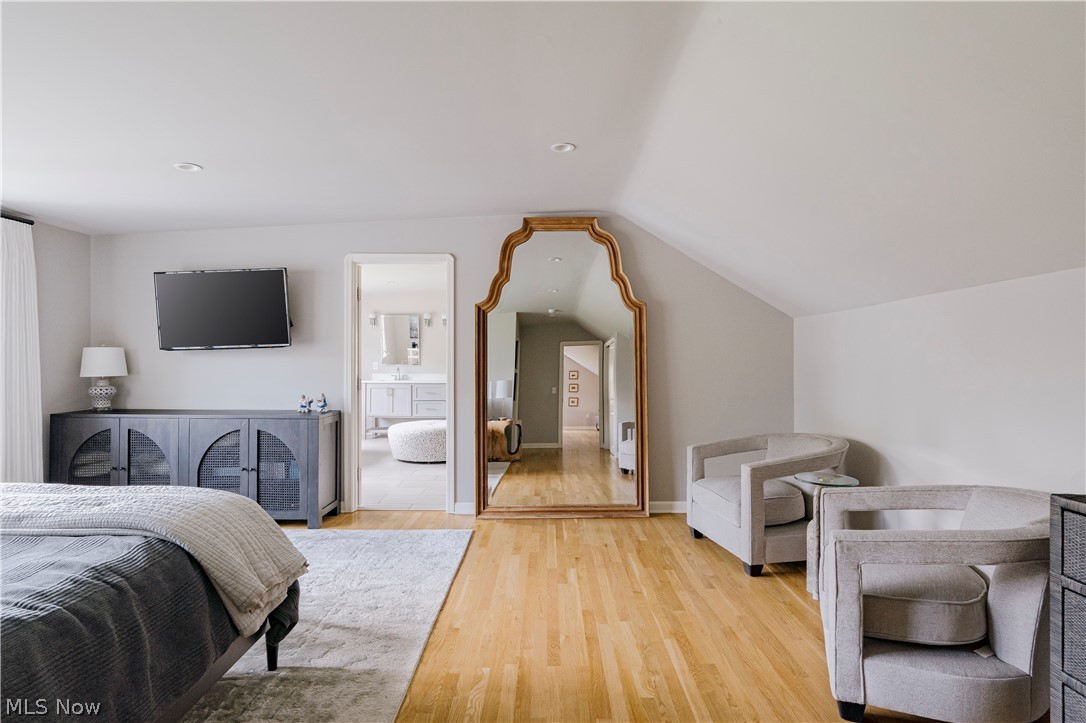 35 Murwood Drive Moreland Hills OH 44022