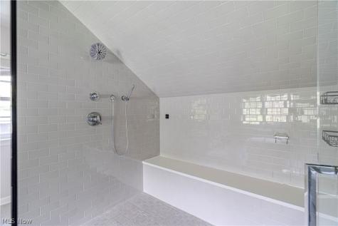 35 Murwood Drive Moreland Hills OH 44022