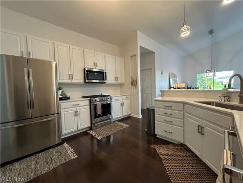 6637 High Perch Drive North Ridgeville OH 44039