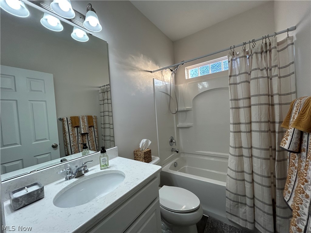 6637 High Perch Drive North Ridgeville OH 44039
