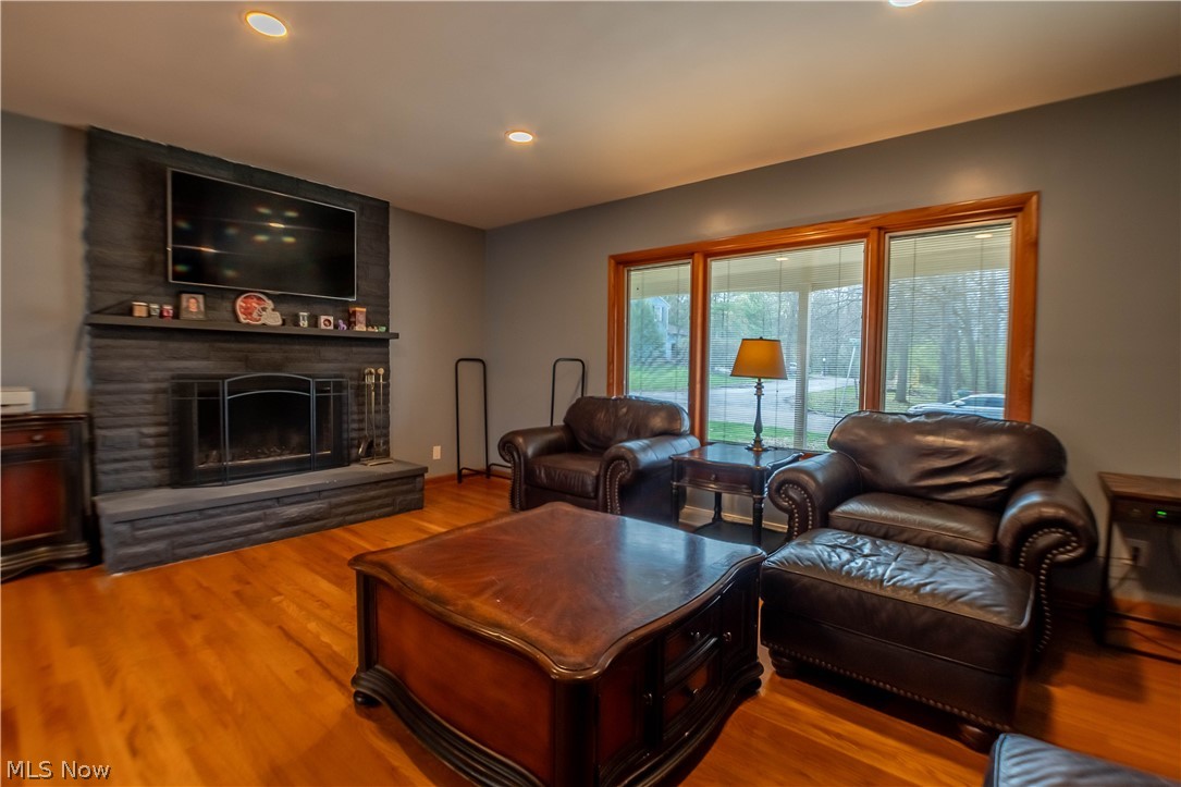 887 Delaware Avenue Akron OH 44303