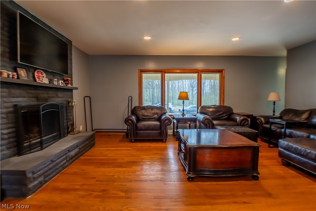 887 Delaware Avenue Akron OH 44303