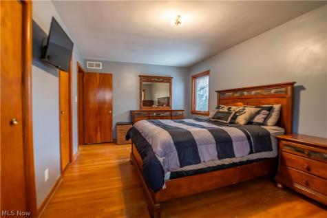 887 Delaware Avenue Akron OH 44303