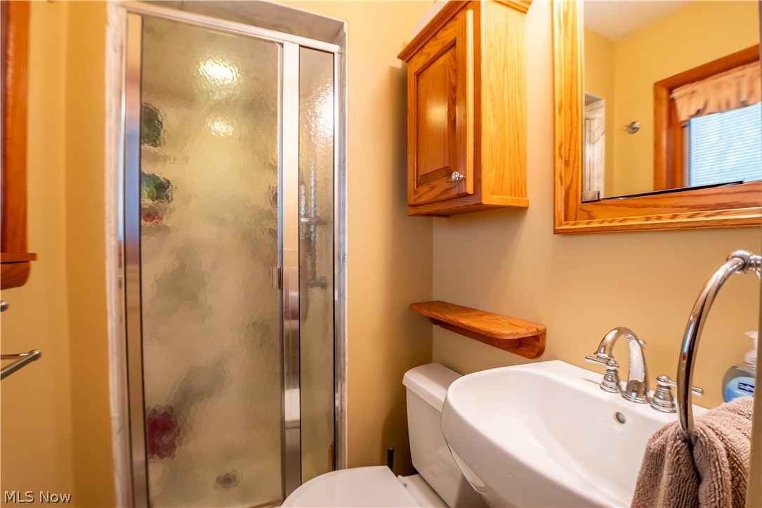887 Delaware Avenue Akron OH 44303