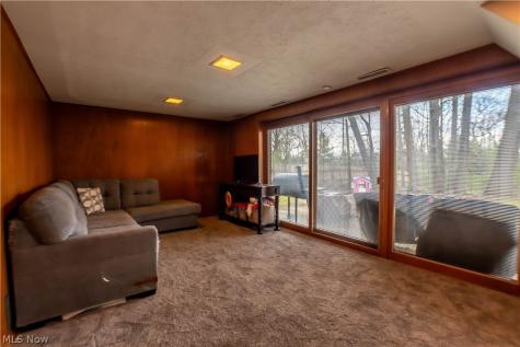 887 Delaware Avenue Akron OH 44303