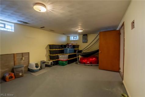 887 Delaware Avenue Akron OH 44303