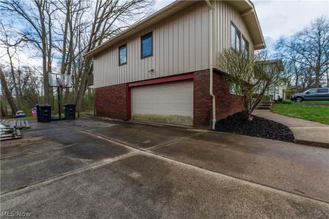 887 Delaware Avenue Akron OH 44303