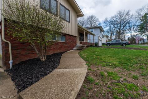 887 Delaware Avenue Akron OH 44303