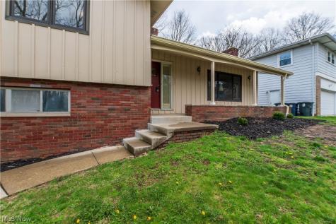 887 Delaware Avenue Akron OH 44303