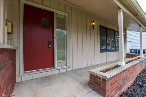 887 Delaware Avenue Akron OH 44303