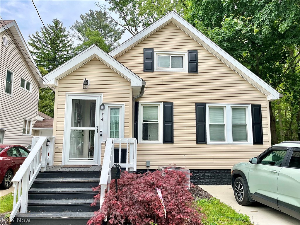 114 Grandview Avenue Conneaut OH 44030