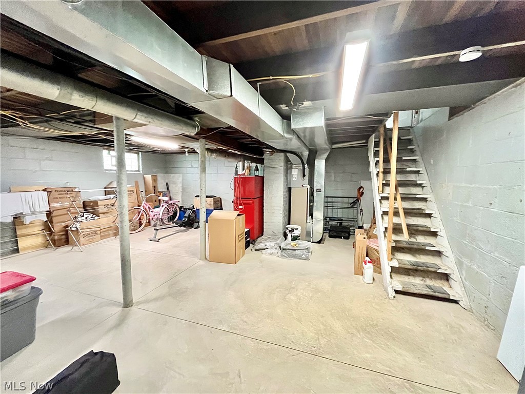 114 Grandview Avenue Conneaut OH 44030
