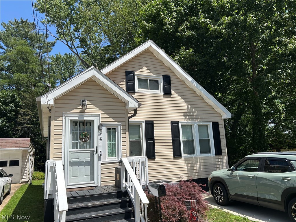 114 Grandview Avenue Conneaut OH 44030