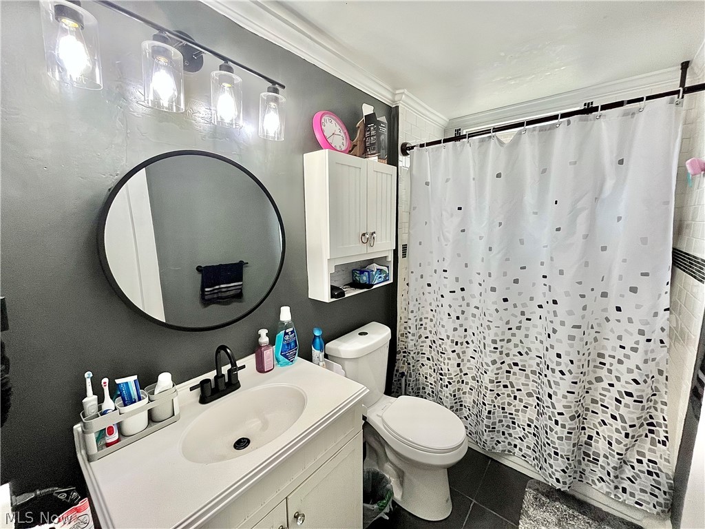 114 Grandview Avenue Conneaut OH 44030