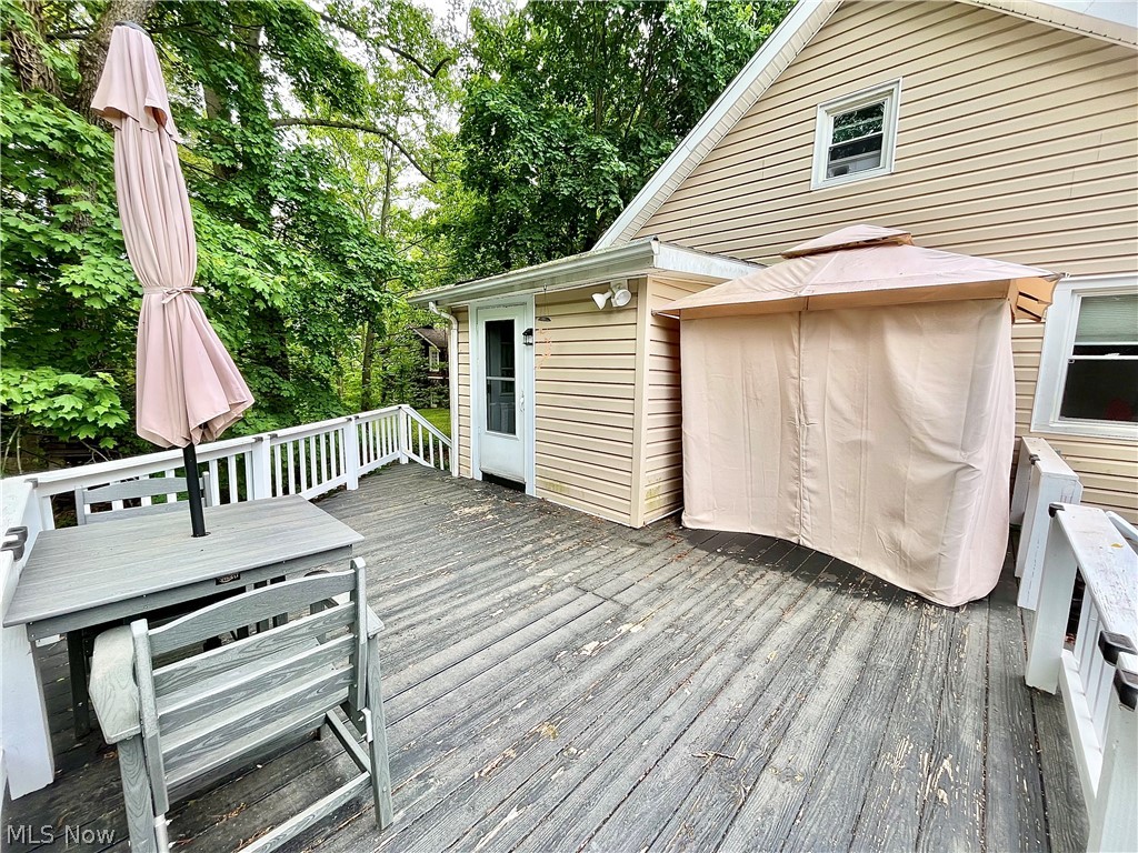 114 Grandview Avenue Conneaut OH 44030