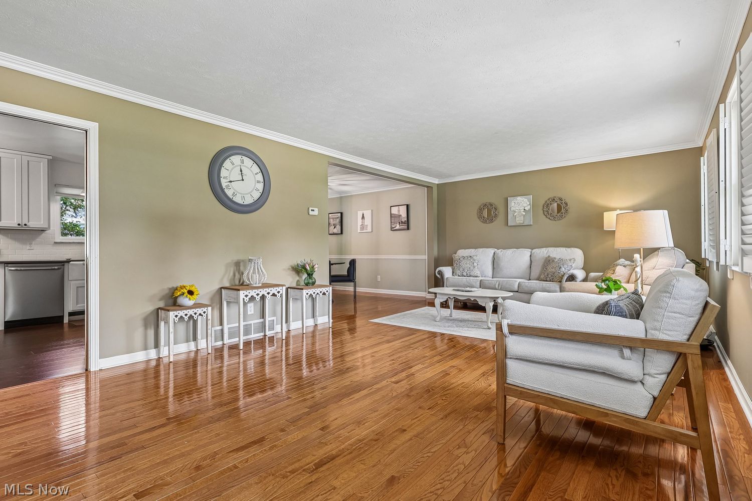 28014 Lincoln Road Bay Village OH 44140