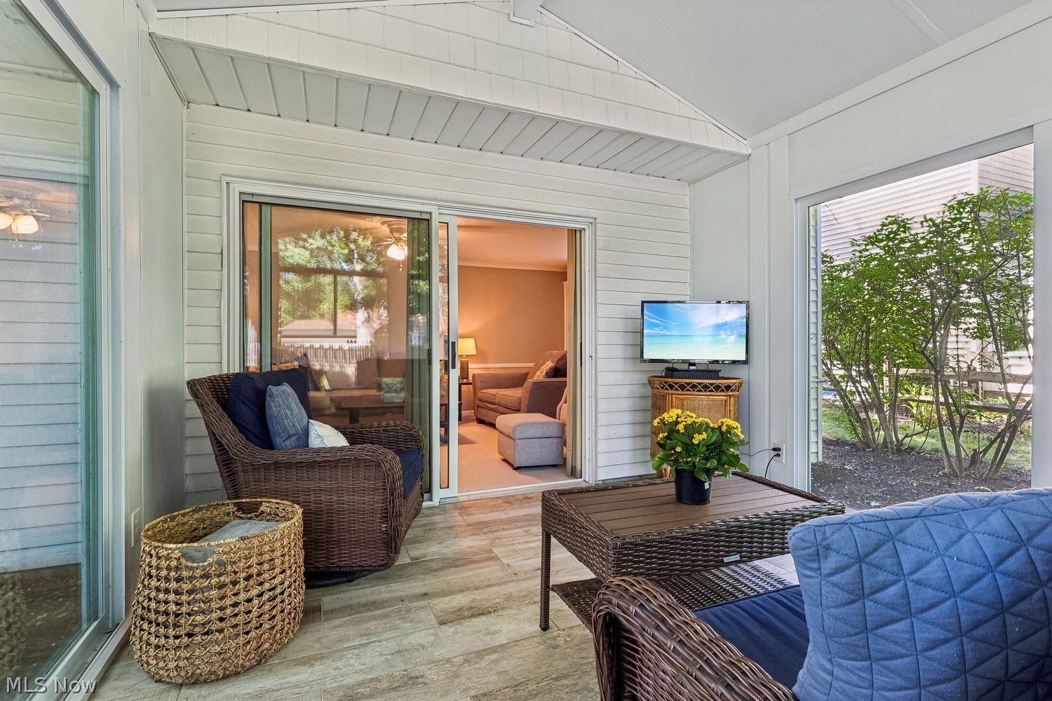 28014 Lincoln Road Bay Village OH 44140