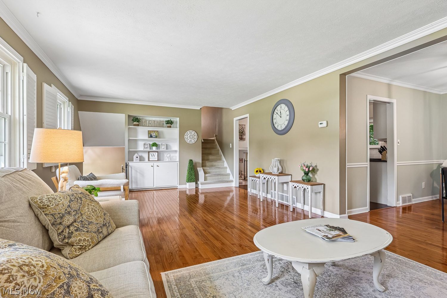28014 Lincoln Road Bay Village OH 44140