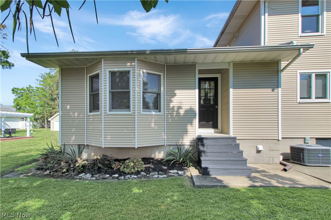 148 Prospect Street Oak Harbor OH 43449