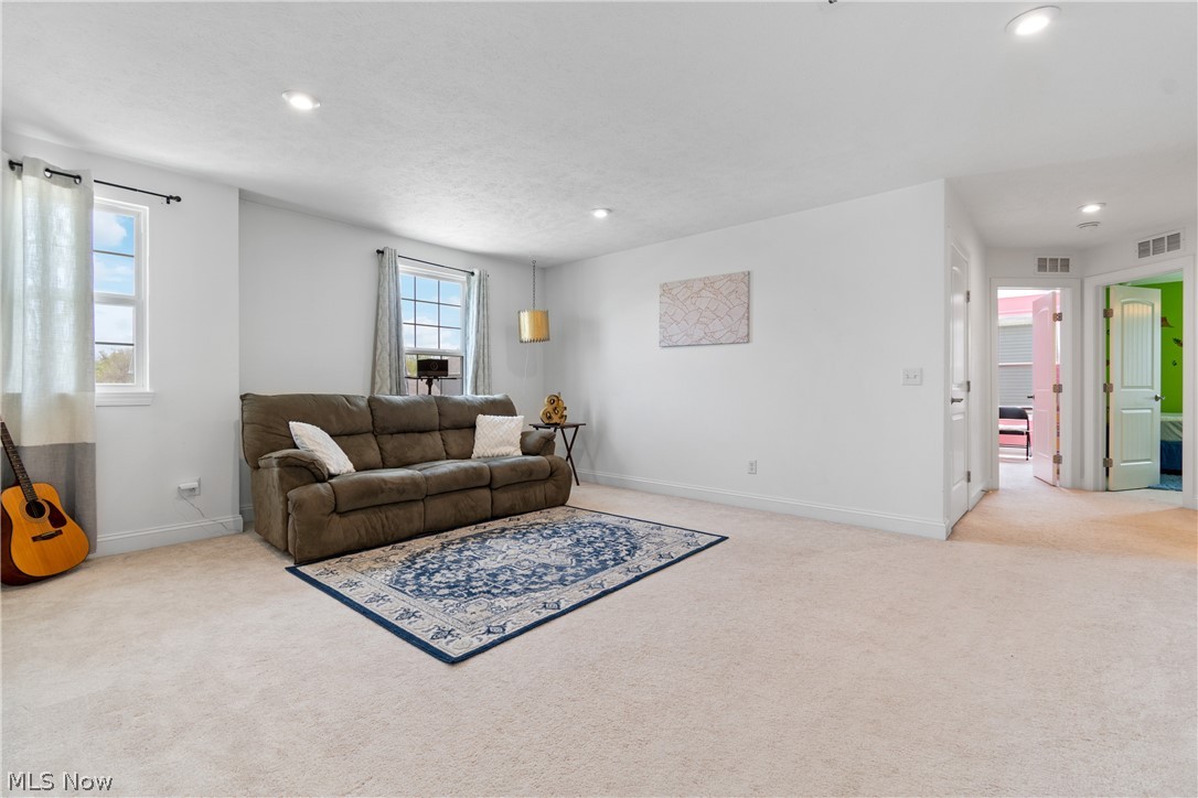 172 Harvester Drive Copley OH 44321