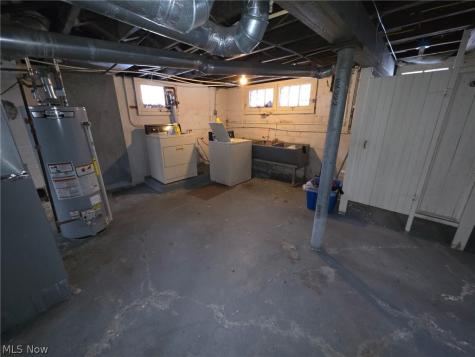14013 Milverton Road Cleveland OH 44120
